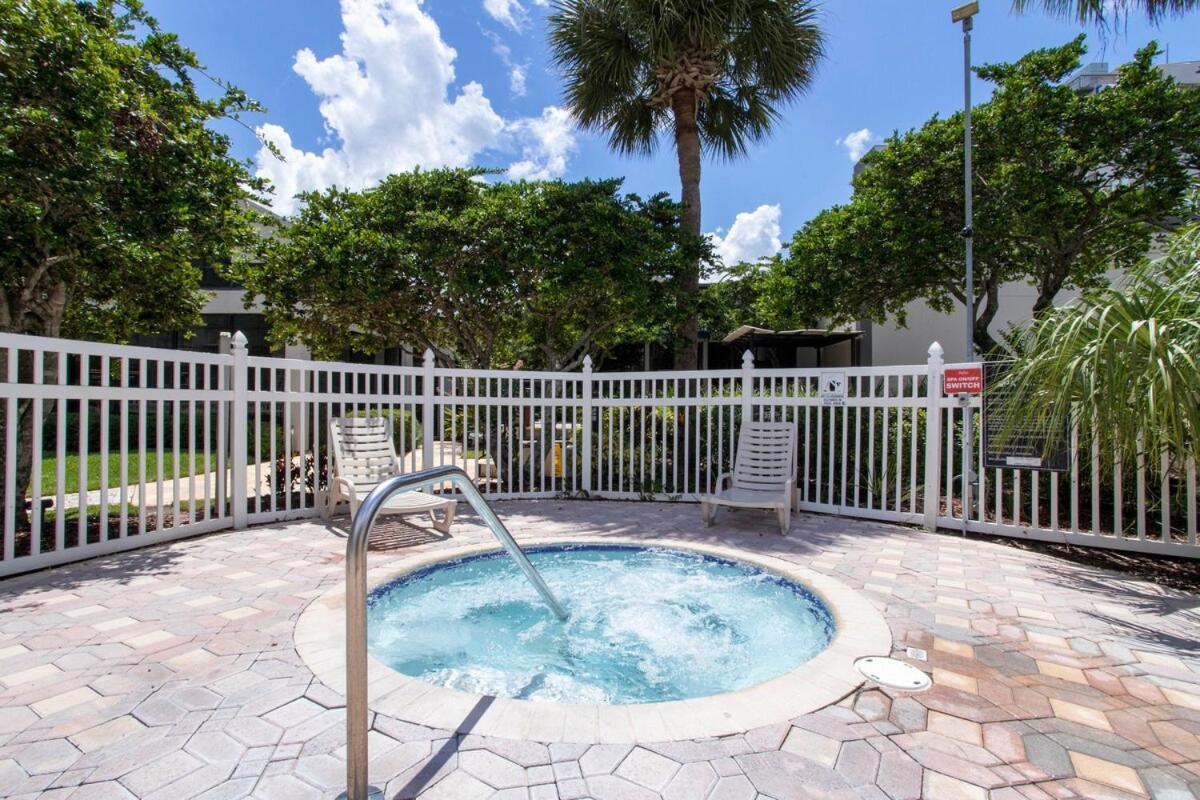 Apartamento Luxury Lakeview Getaway 1 Mile Universal Orlando